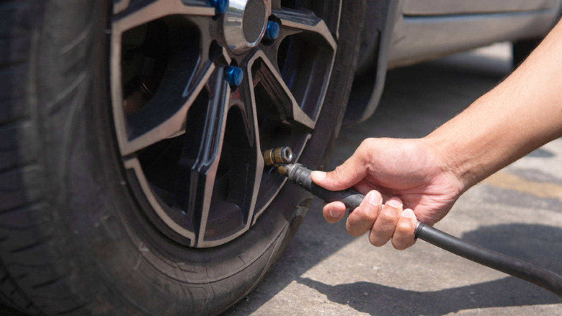 What is the 4 PSI rule for tires?