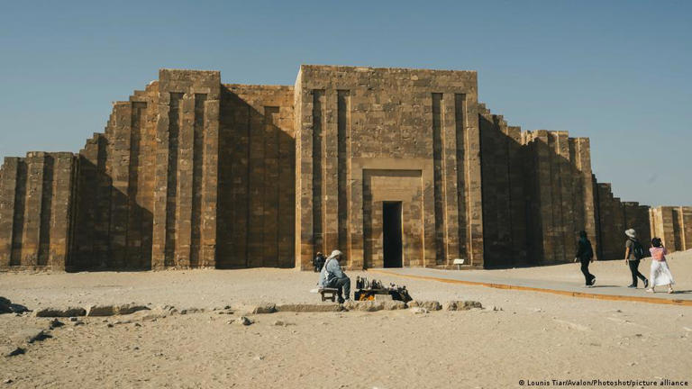 La necrópolis de Saqqara, Patrimonio de la Humanidad por la UNESCO, reúne templos, pirámides y tumbas como la de Sekhentiu-Ptah, hallada recientemente.