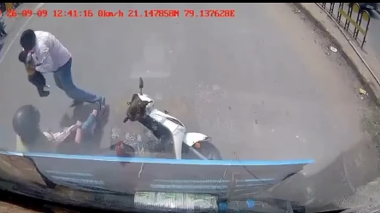 Viral video: Two-wheeler overtaking bus ends in Nagpur crash (watch)