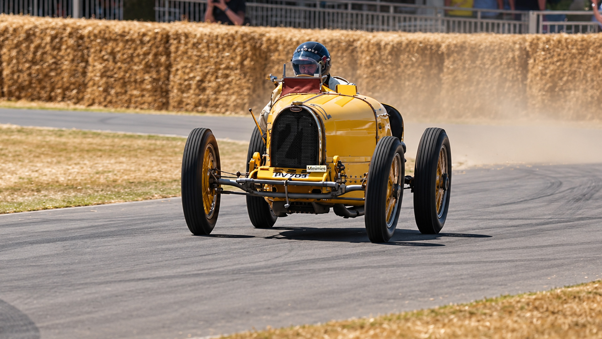 Bugatti Type 35C combines lightweight construction with a powerful ...