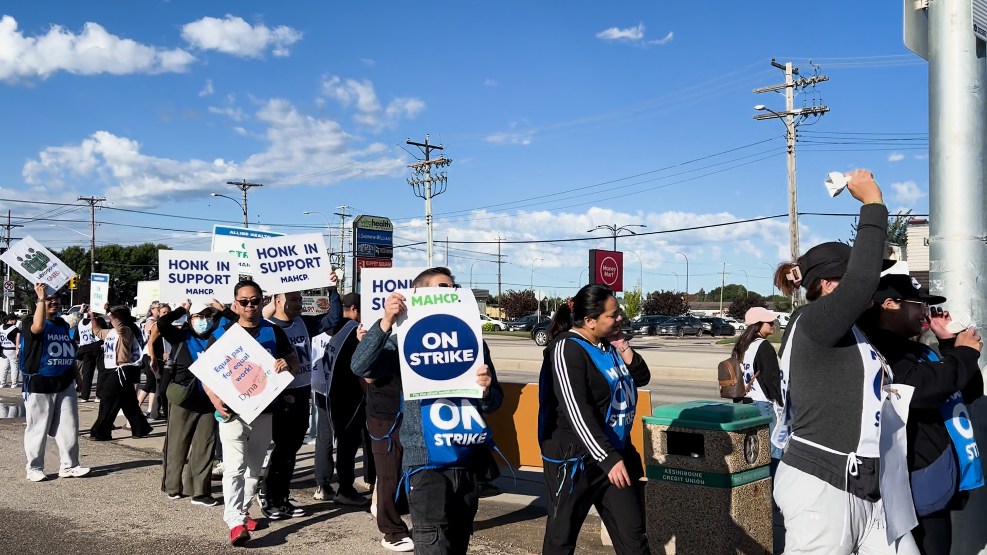 Manitoba lab workers go on strike in wage dispute