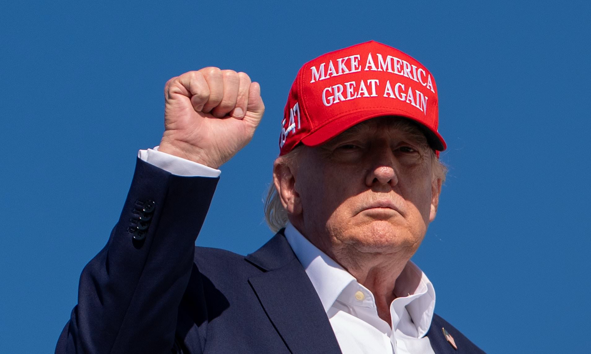 Trump's travel halted as emergency plane slide deployed on problematic ...