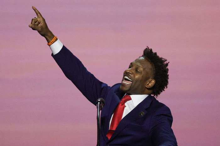 Pastor Lorenzo Sewell declares 'enough is enough' at first-ever RNC midterm convention