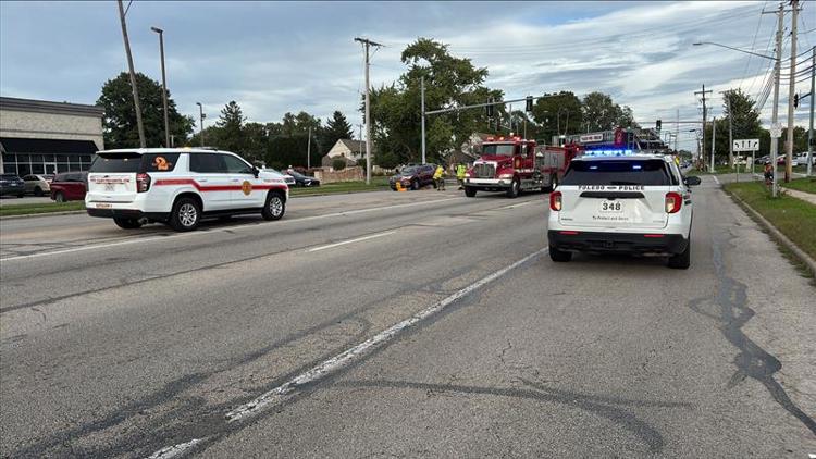 20-year-old woman in critical condition, hit by car on Glendale Avenue