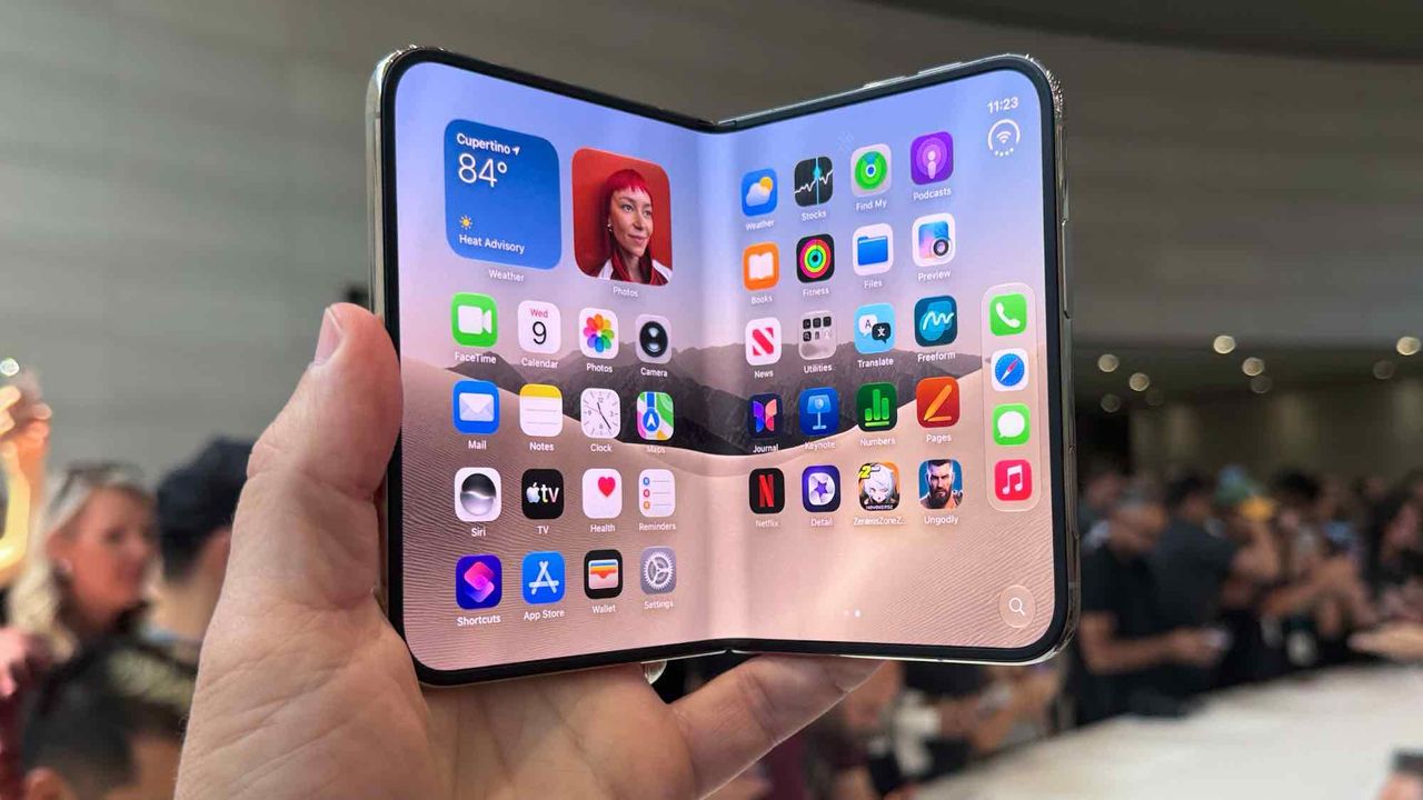 iphone-duo-hands-on-apple-nailed-it-and-just-put-everyone-else-on-notice
