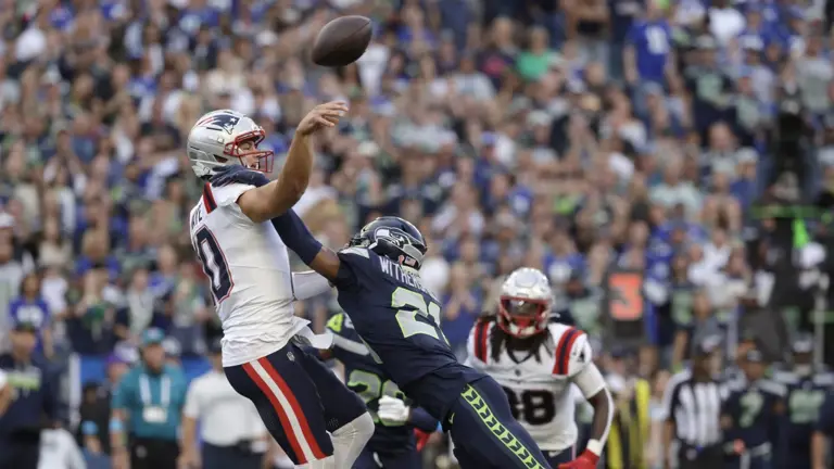 Patriots vs. Seahawks final score, results: Drake Maye's costly ...