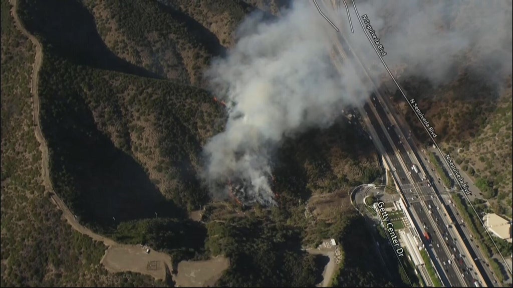 Getty Center closes, evacuation warnings issued as brush fire breaks out in Los Angeles' Sepulveda Pass
