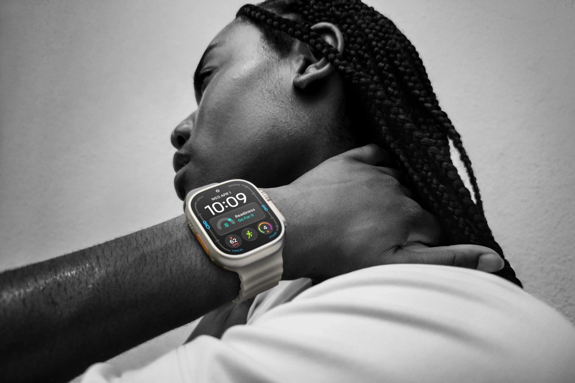 Huawei phones can now pair with the Apple Watch, with big limits