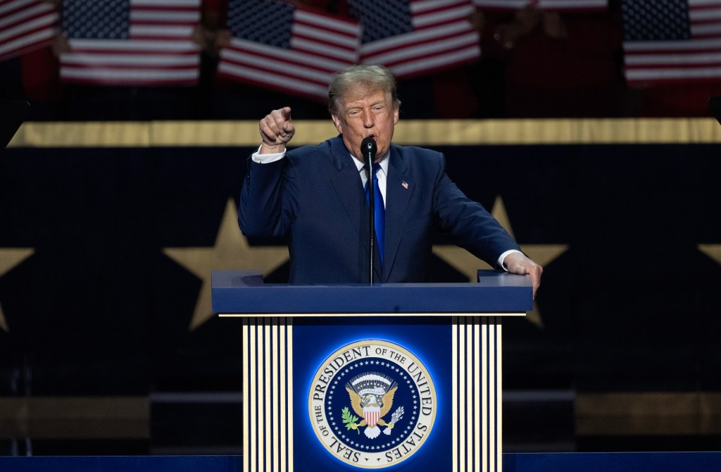 Trump pushes new bill making it illegal for future presidents 'to open ...