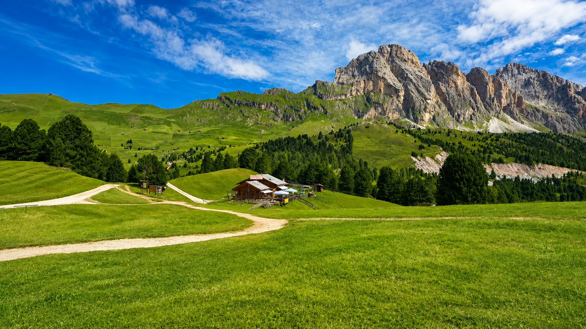seceda-puez-odle-wanderung-in-den-dolomiten-italien-4k