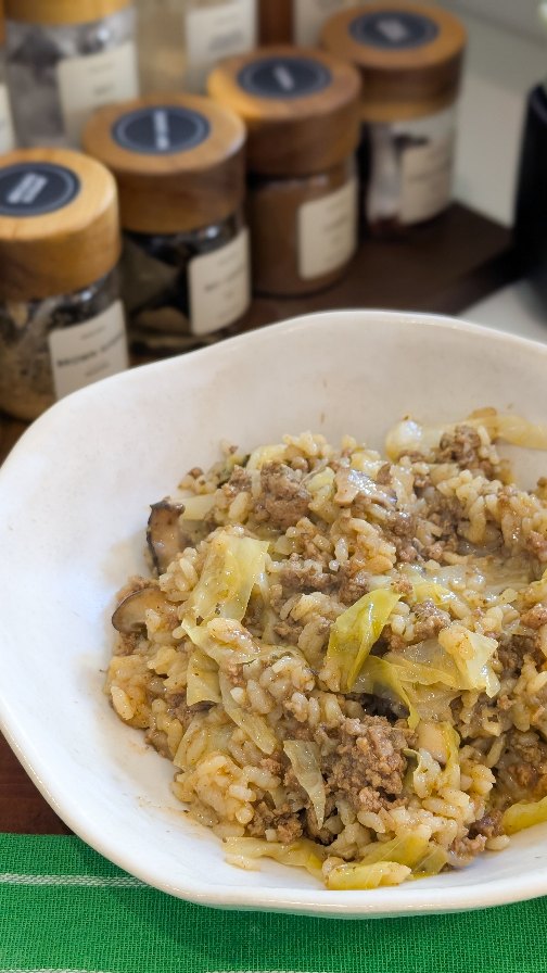 Cozy one pot cabbage and rice with plenty of meat