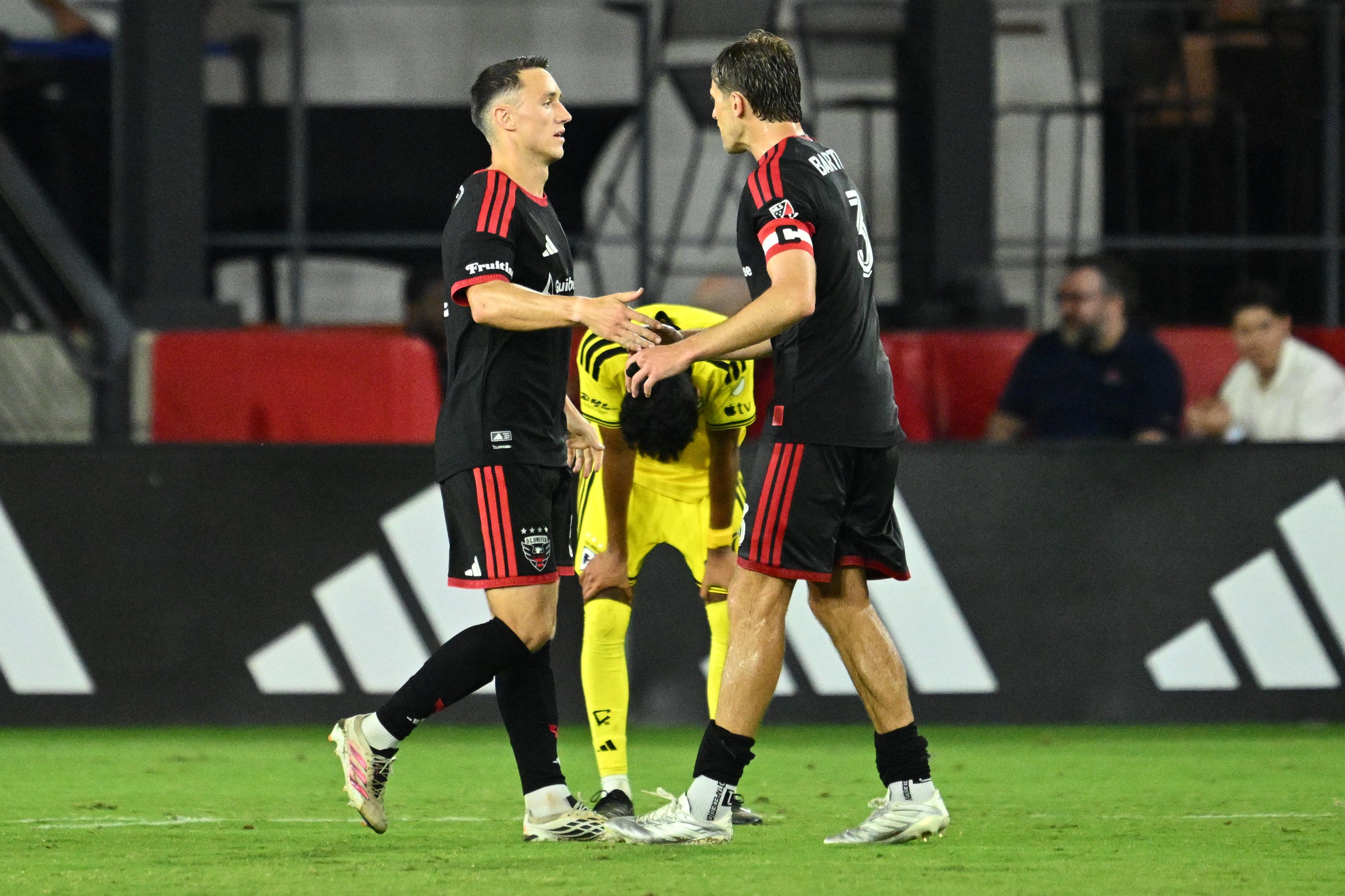 Columbus Crew stumble on the road again, fall to DC United 2-1