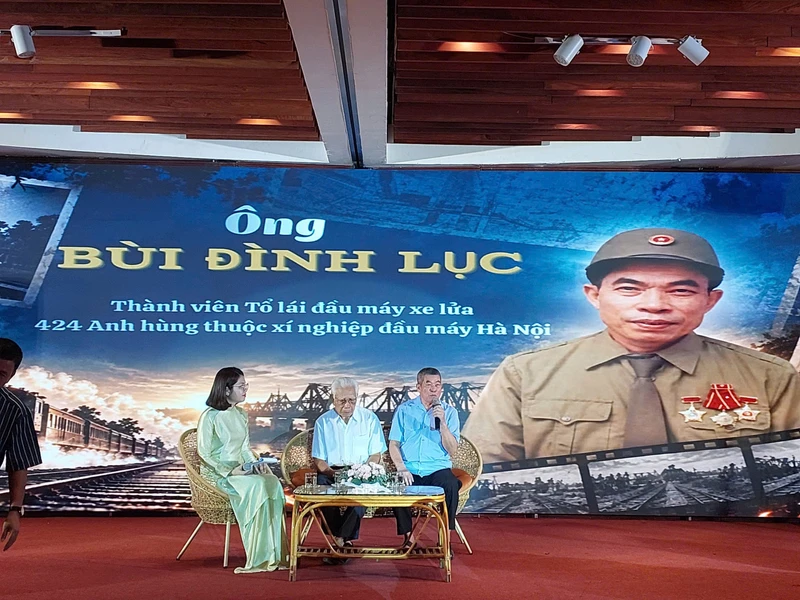 'Lửa trên đường ray': Ký ức không quên của những người lái tàu đi qua thời chiến
