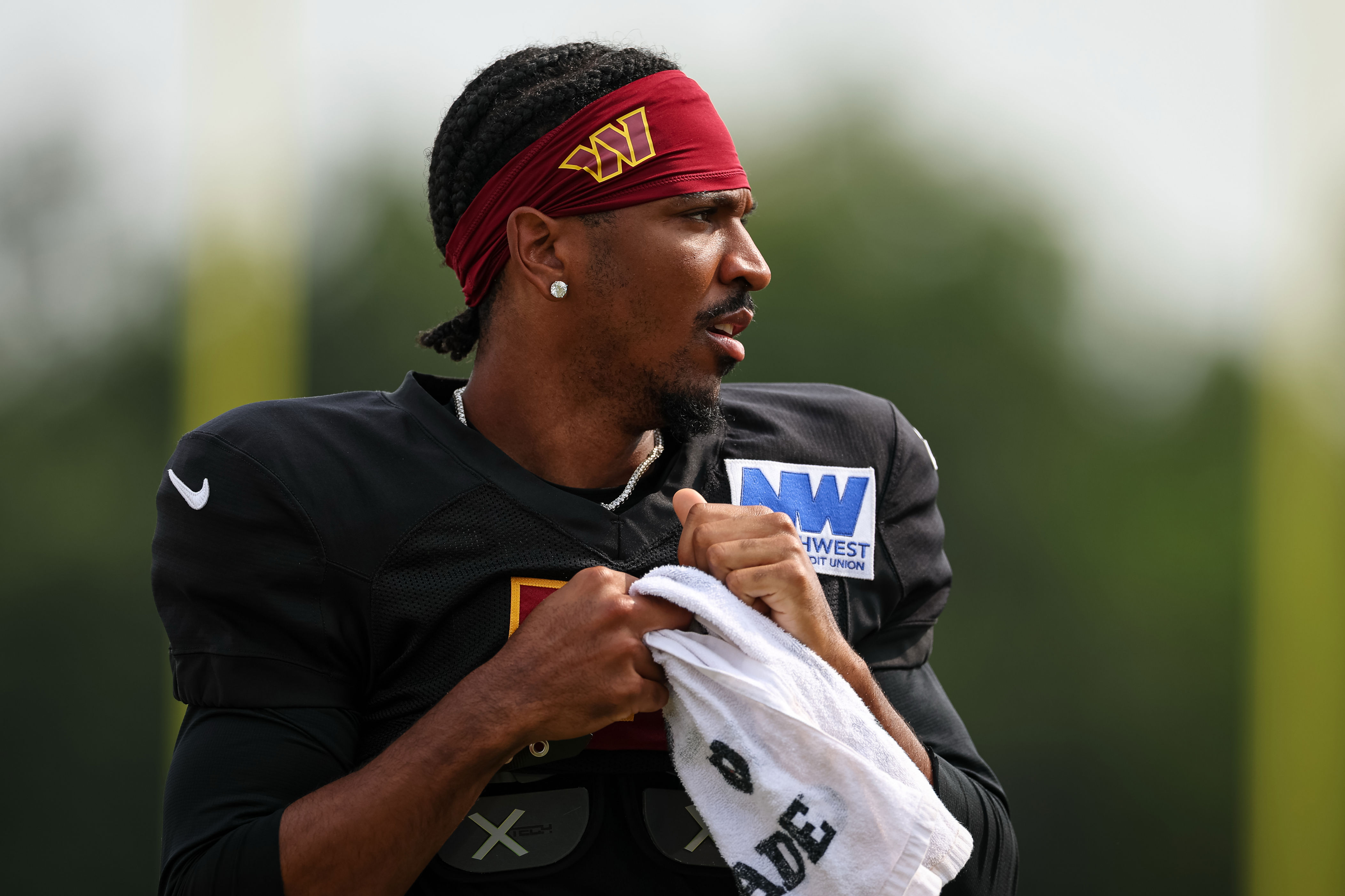 The Commanders need Jayden Daniels back at his best. It's not a one-man job.
