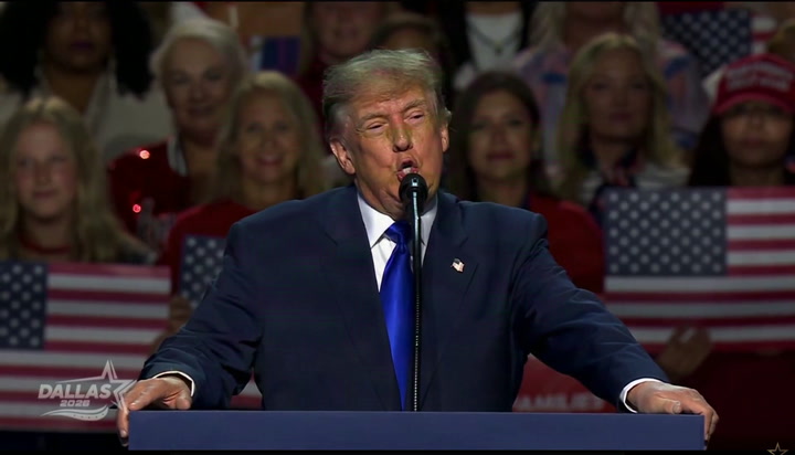 Trump ignores aides to publicly humiliate his MAGA candidate again
