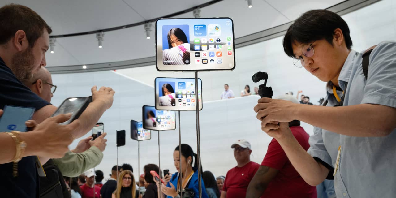 Apple is walking a 'tightrope' when it comes to the prices of its new iPhones