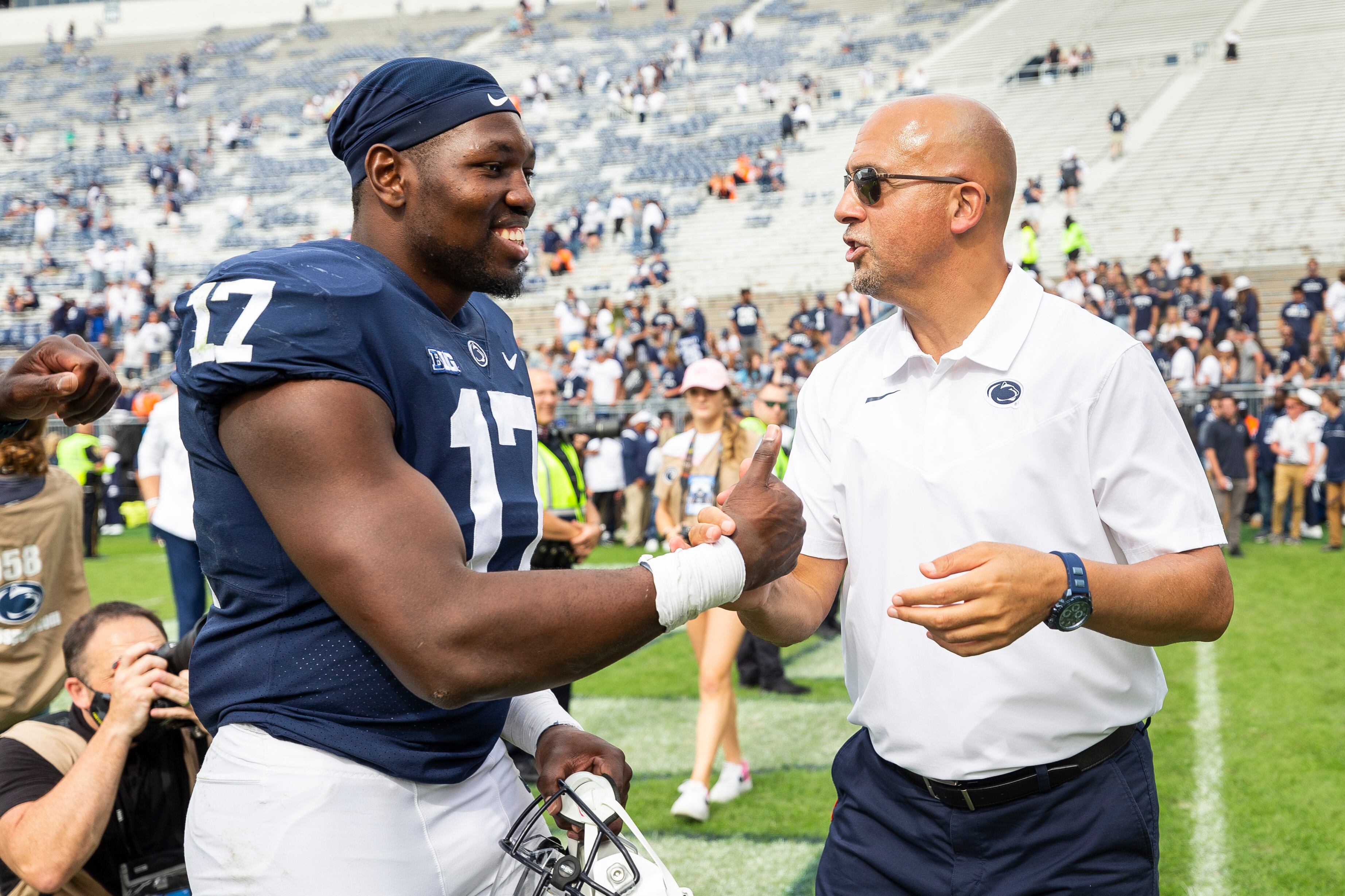 This Eagles defender played for Penn State, Temple. Who will he root for?