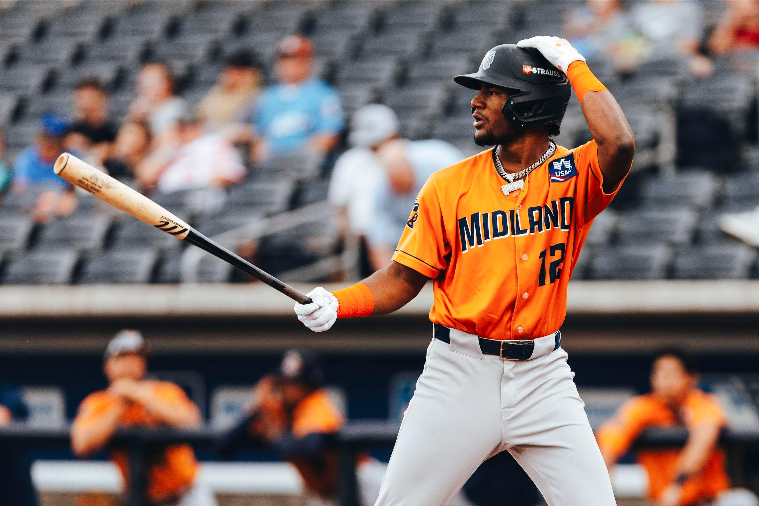 Mariners news: Michael Arroyo, Leo De Vries, and Jamie Arnold