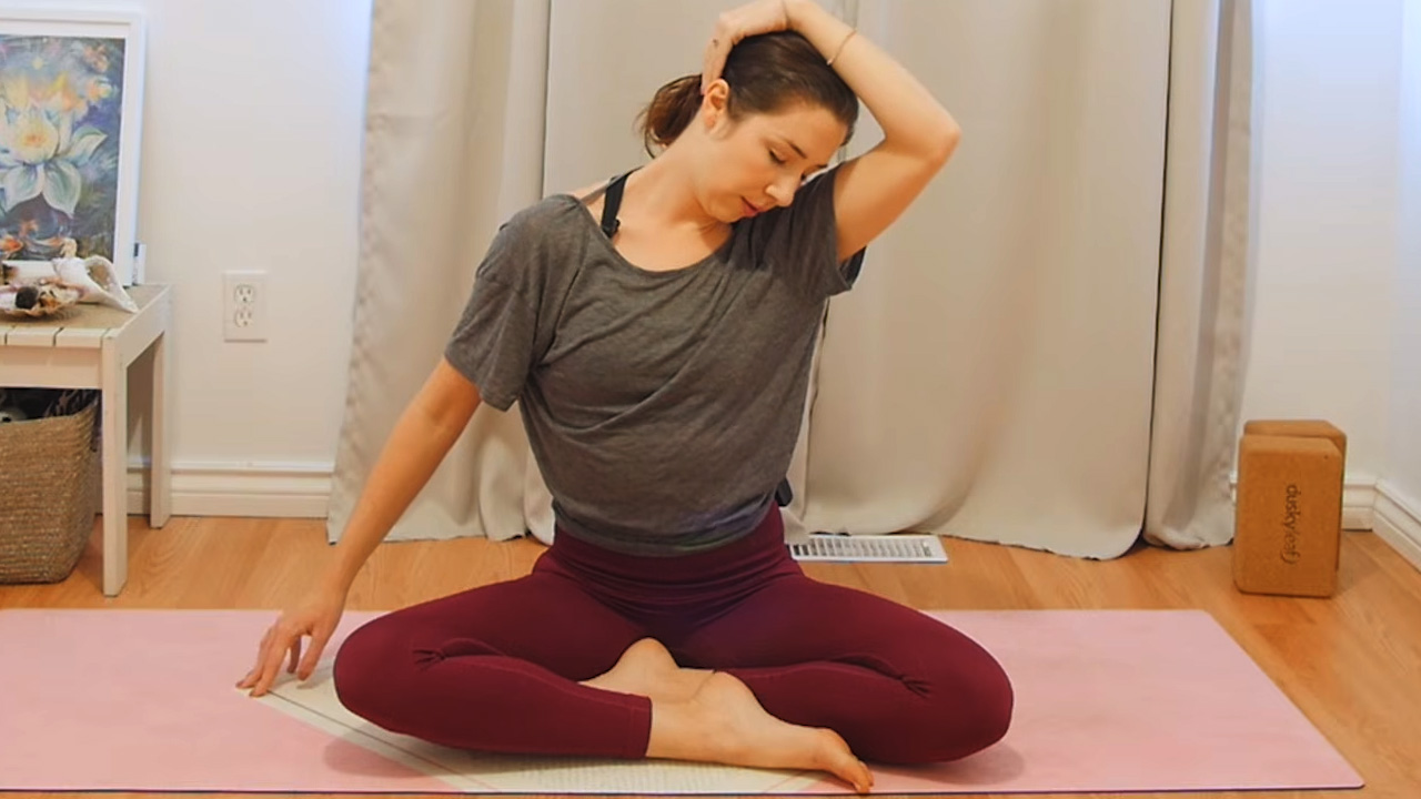 5-minute yoga for neck and shoulder tension relief