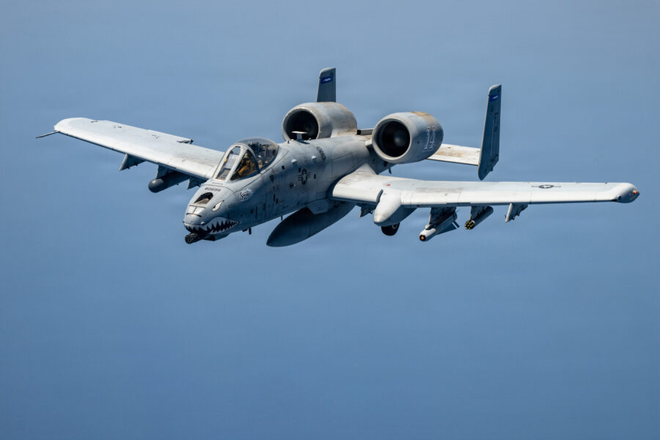 Cường kích 'Lợn lòi', tiêm kích F-15 Mỹ hư hại sau đòn tên lửa Iran vào căn cứ tại Jordan?