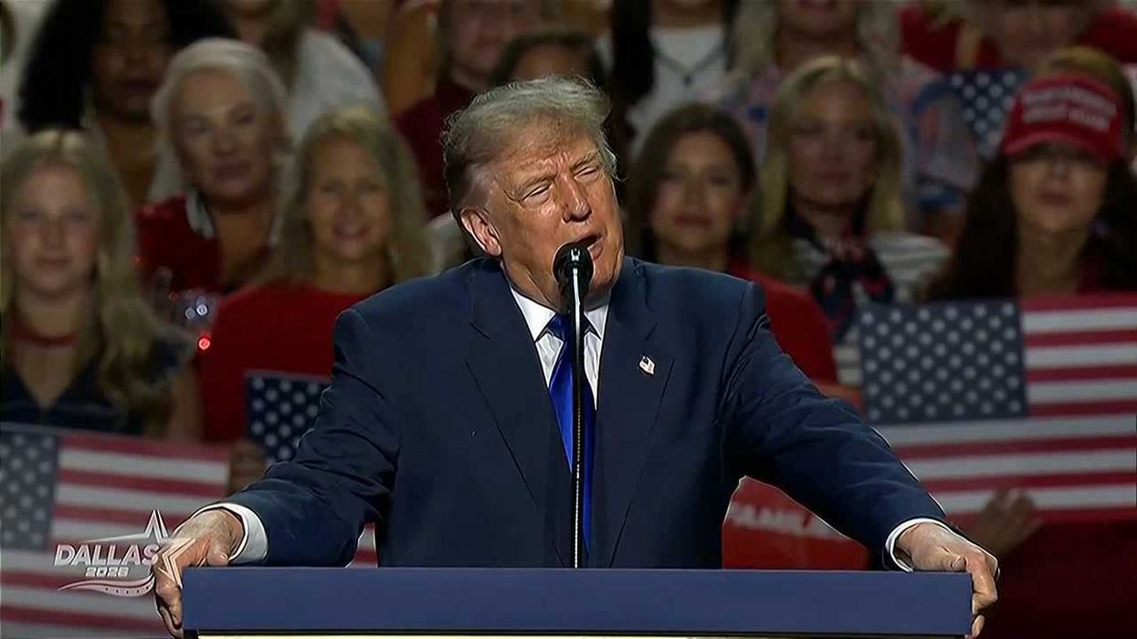 'You can't make this stuff up': Trump's latest 5,000 dollar promise slammed as 'bribe'