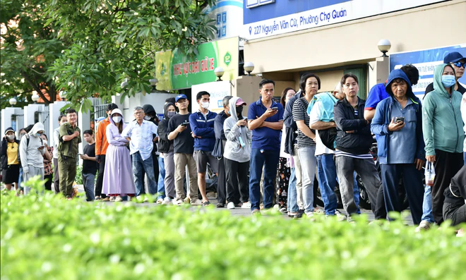 Thủ tướng chỉ đạo huy động mọi nguồn lực để in ấn, cung ứng đủ sách giáo khoa trước 22-9