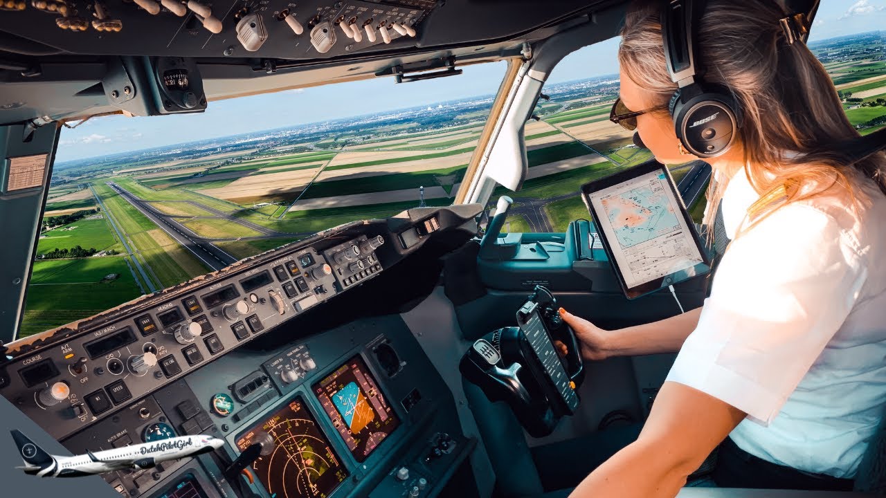 Boeing 737 takeoff in strong winds