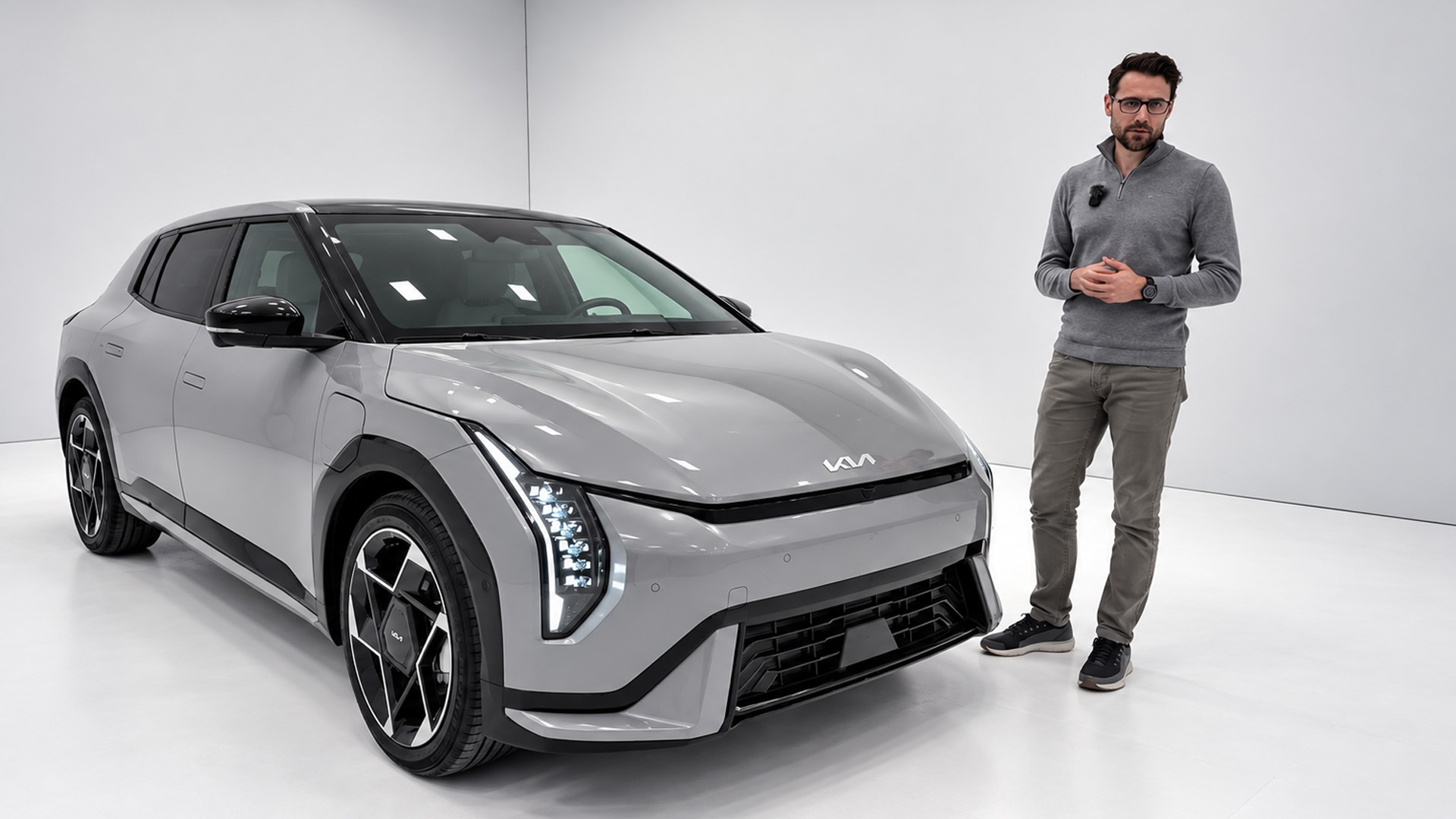 Kia EV4 uses vertical lights as its main front design identity