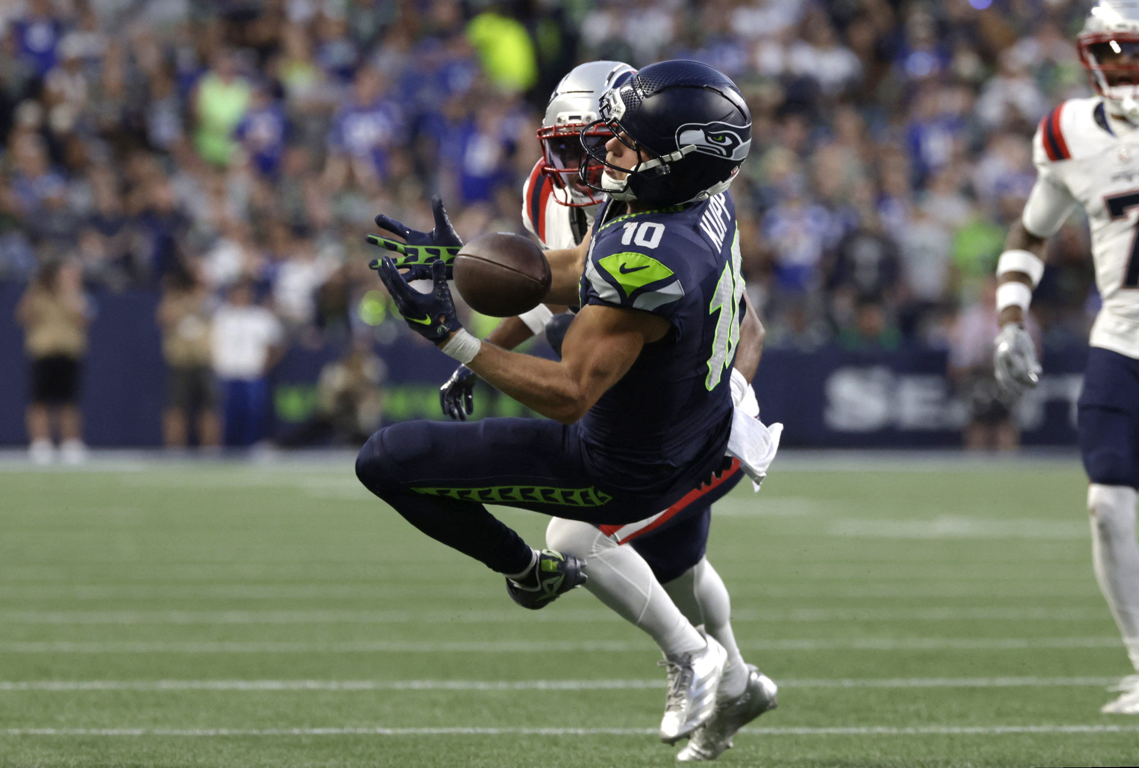 Seahawks vs. Patriots highlight of game: Cooper Kupp’s one-handed grab