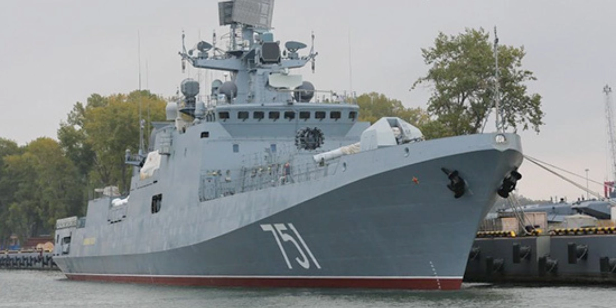 Russian Kalibr frigate and rare Su-33 hit in Ukrainian strikes