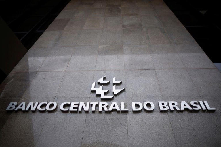 Inadimplência bate novo recorde em agosto, segundo Banco Central