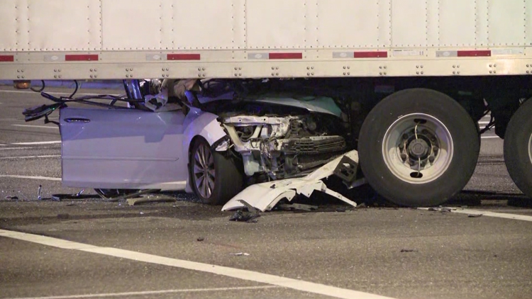 1 dead after crash involving semi-truck in west Phoenix