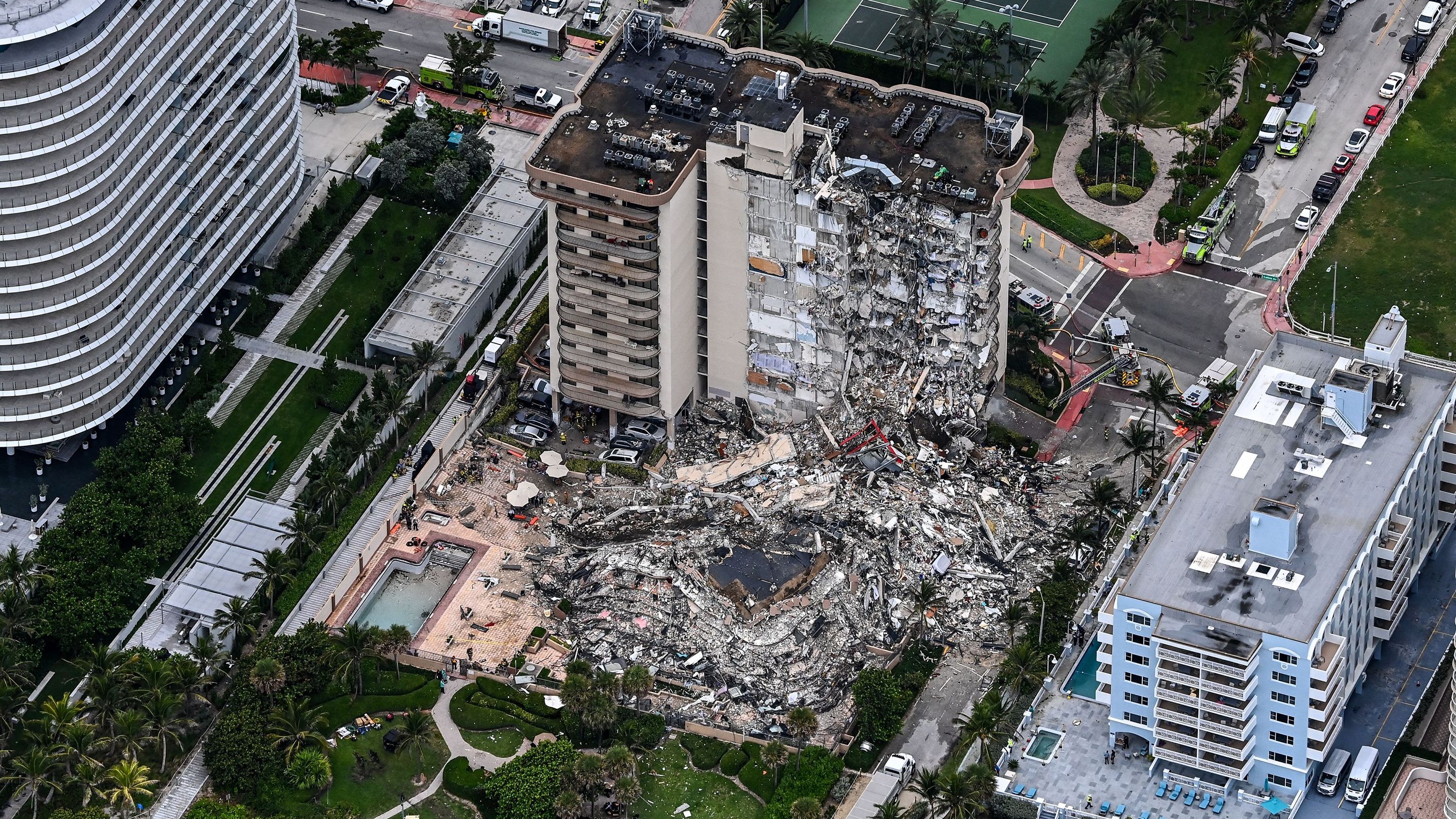 Water started pouring through a condo garage ceiling… minutes later the ...
