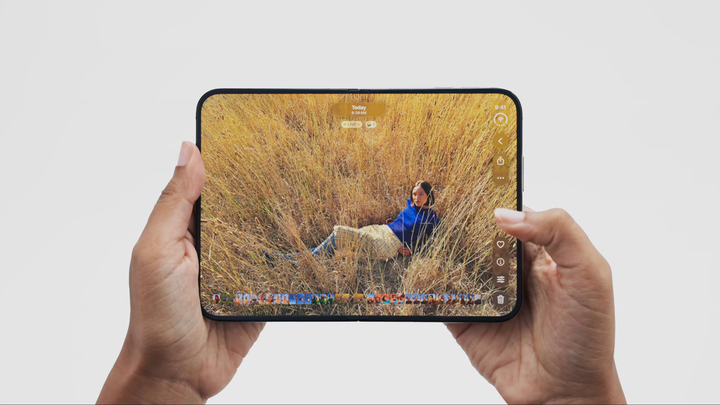iPhone duo has a display issue… unless it’s squishy intentionally