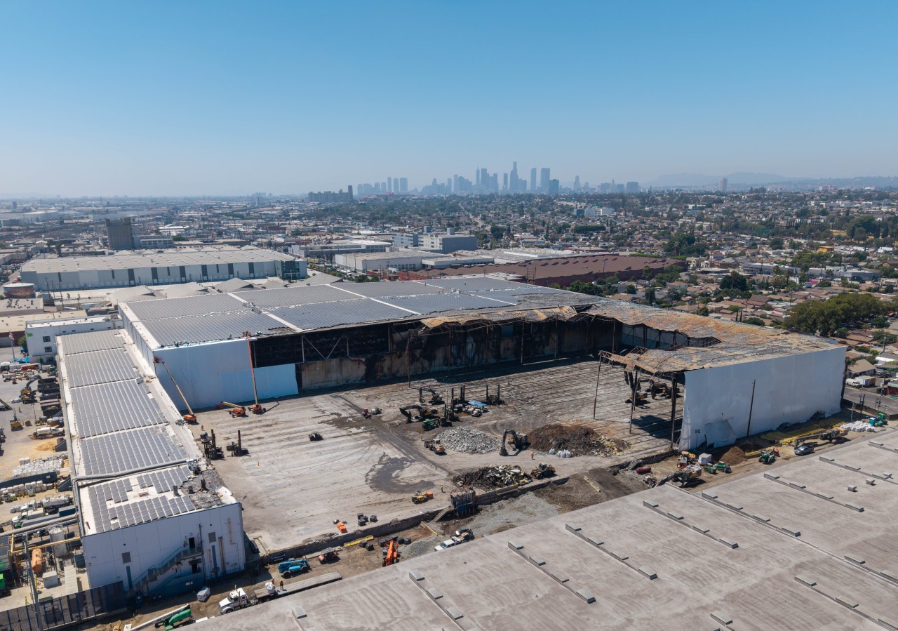 Lineage sues solar-panel operator over LA warehouse fire