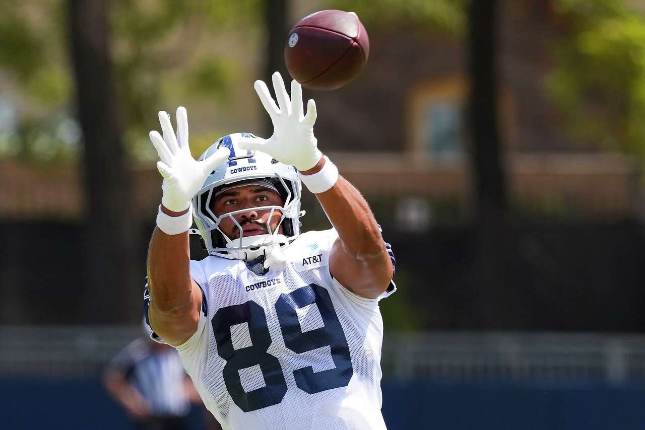 Dallas Cowboys agree to 3-year extension with backup tight end Brevyn ...