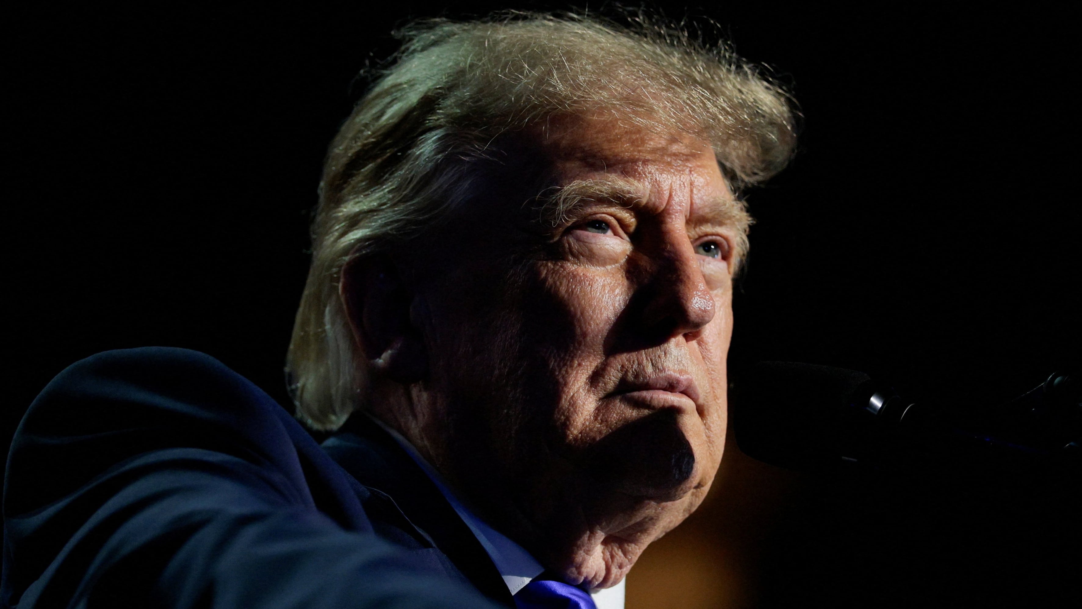 Trump cornered on his bogus cash promise