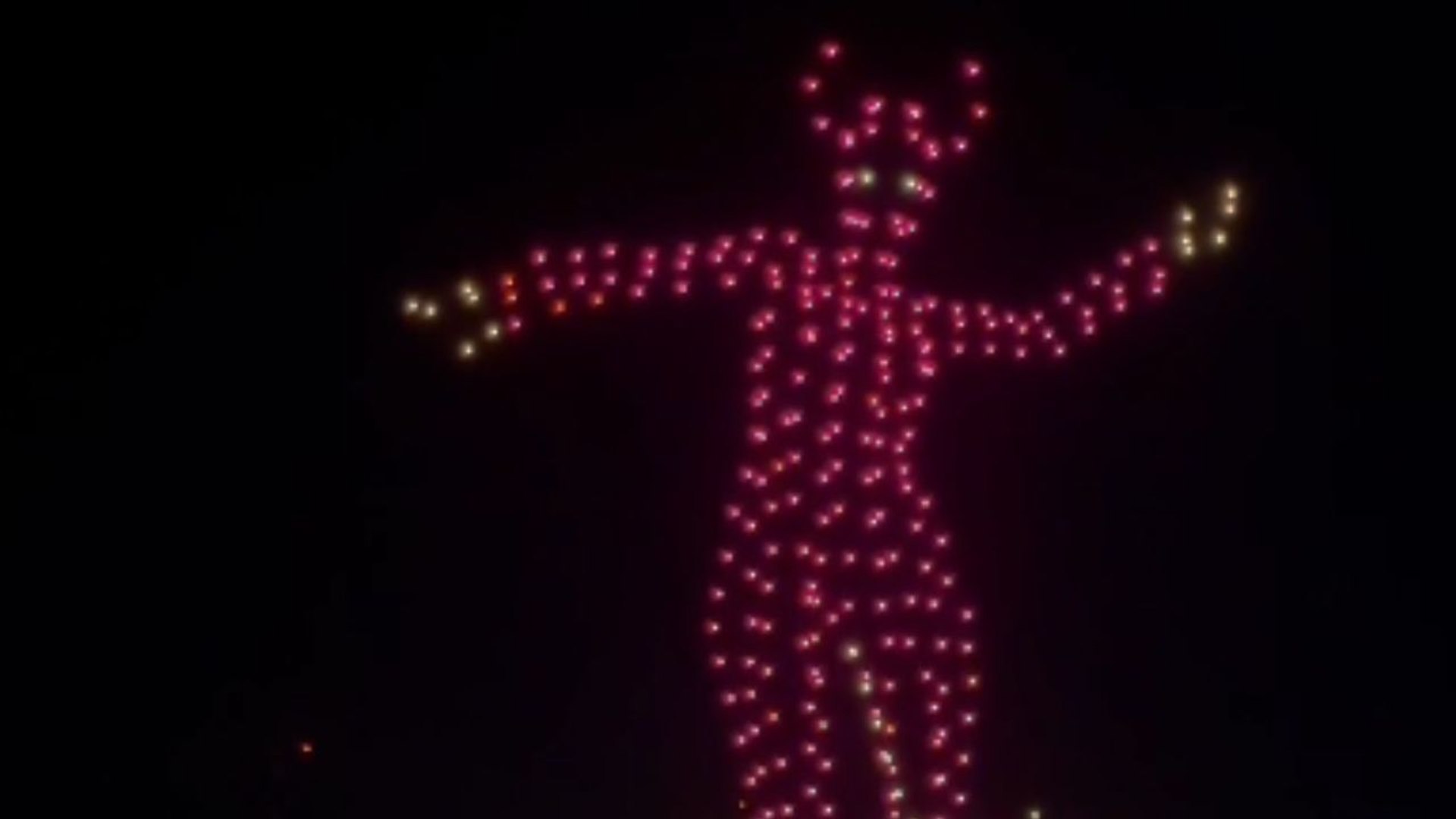 Remarkable fusion of drones and pyrotechnics delivers a stunning visual ...
