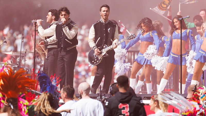 Yo, so how did Jo-Bro go at the NFL half-time show at the 'G?