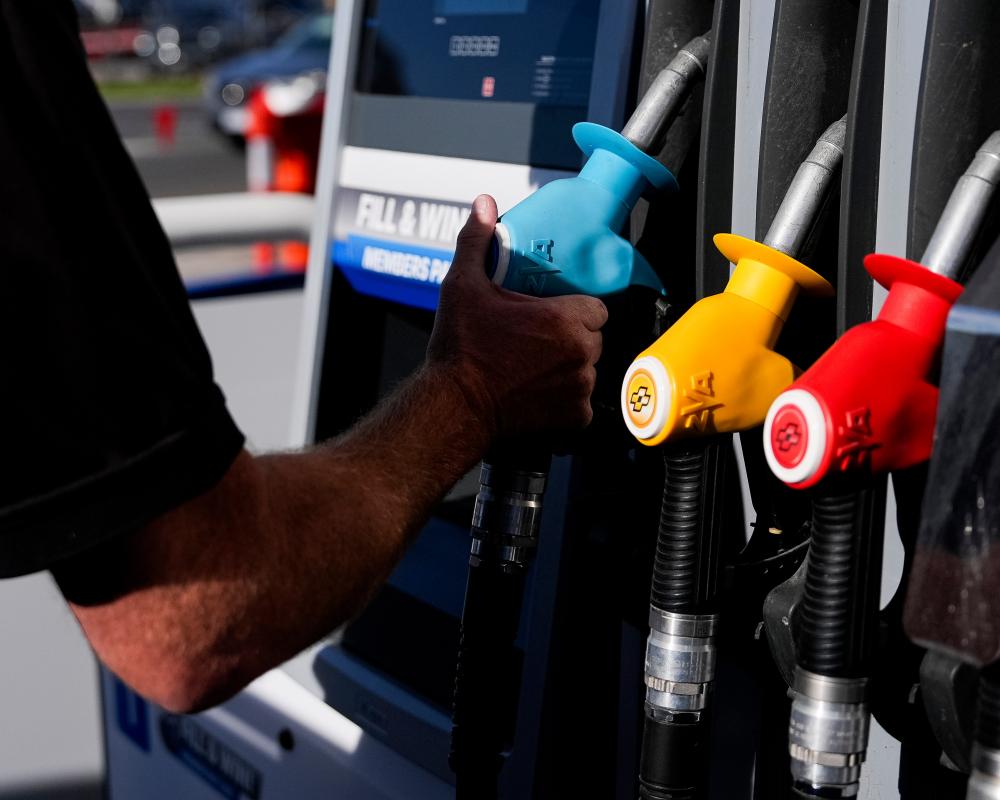 Australian fuel prices set to rise by 30c as global markets react to 'deadly cocktail'