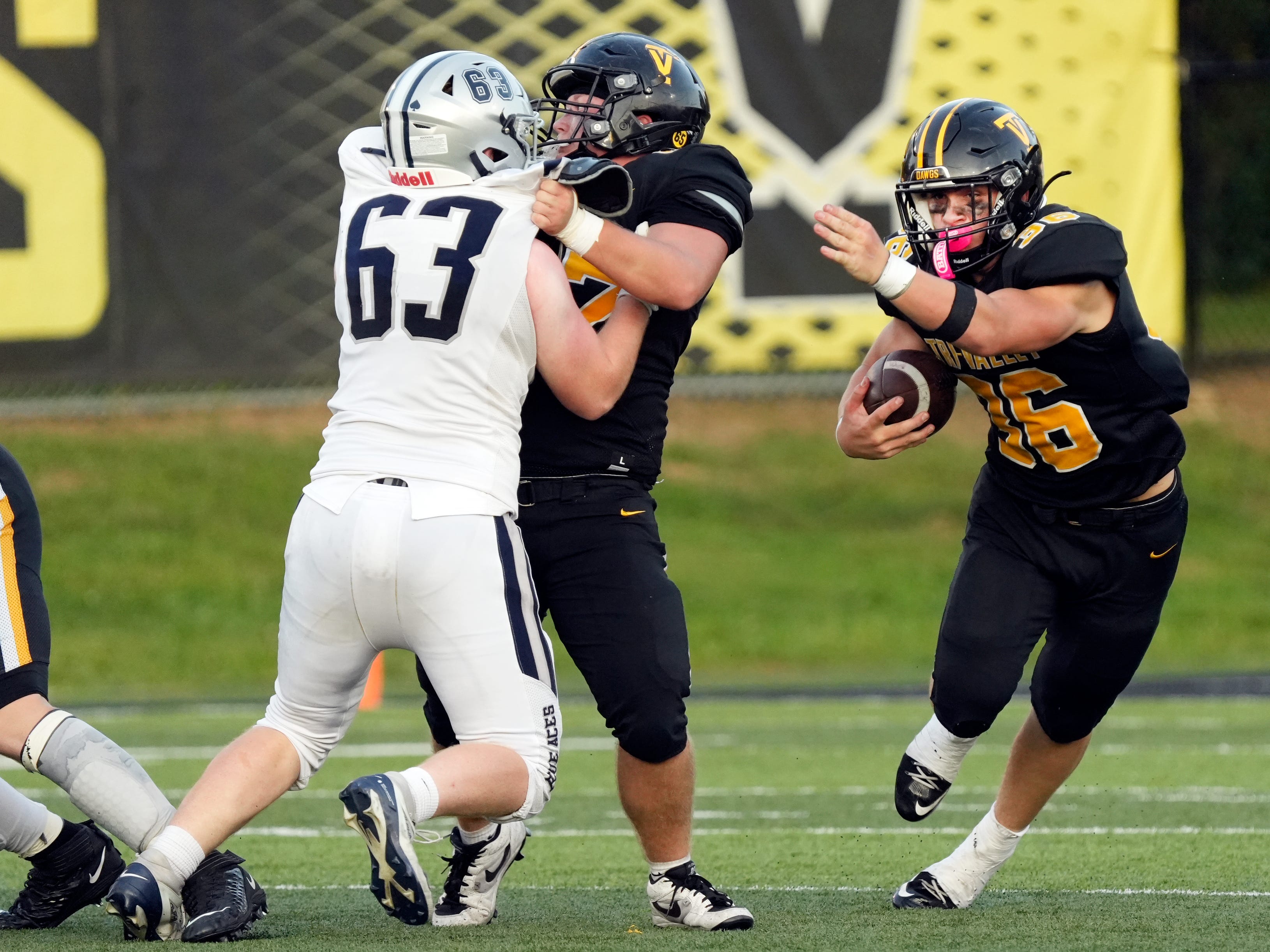 Breaking | Leevi Wade shatters another rushing record for Tri-Valley