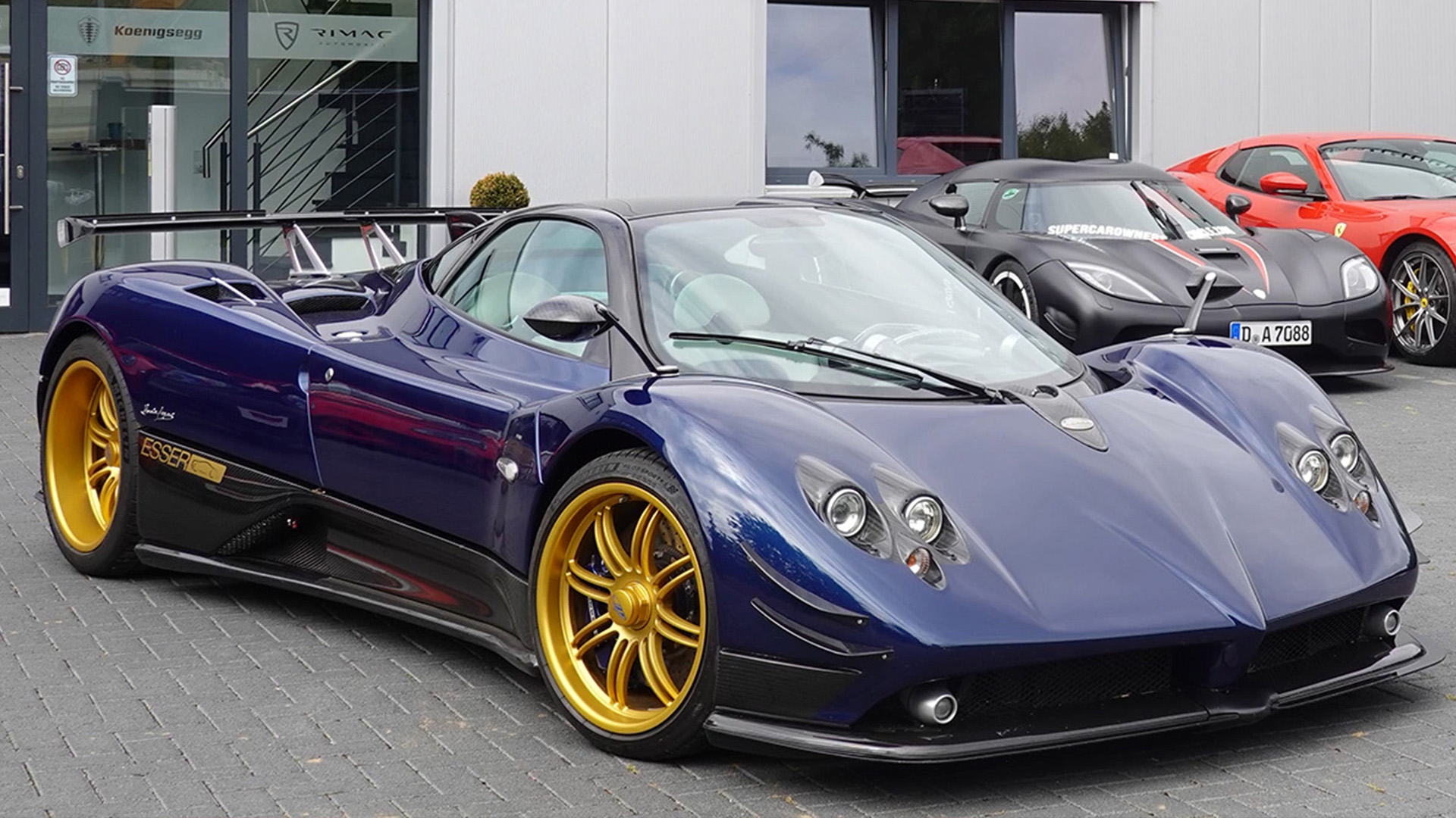 Pagani Zonda F highlights its performance engineering