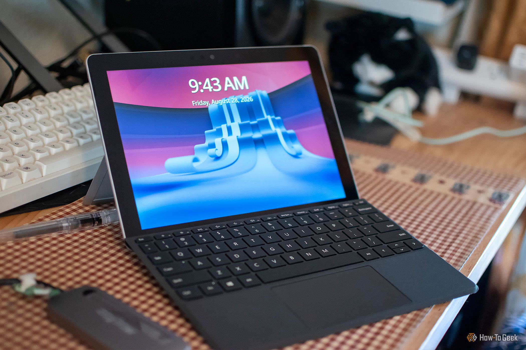 3-reasons-a-70-surface-go-is-the-best-tiny-linux-laptop-money-can-buy