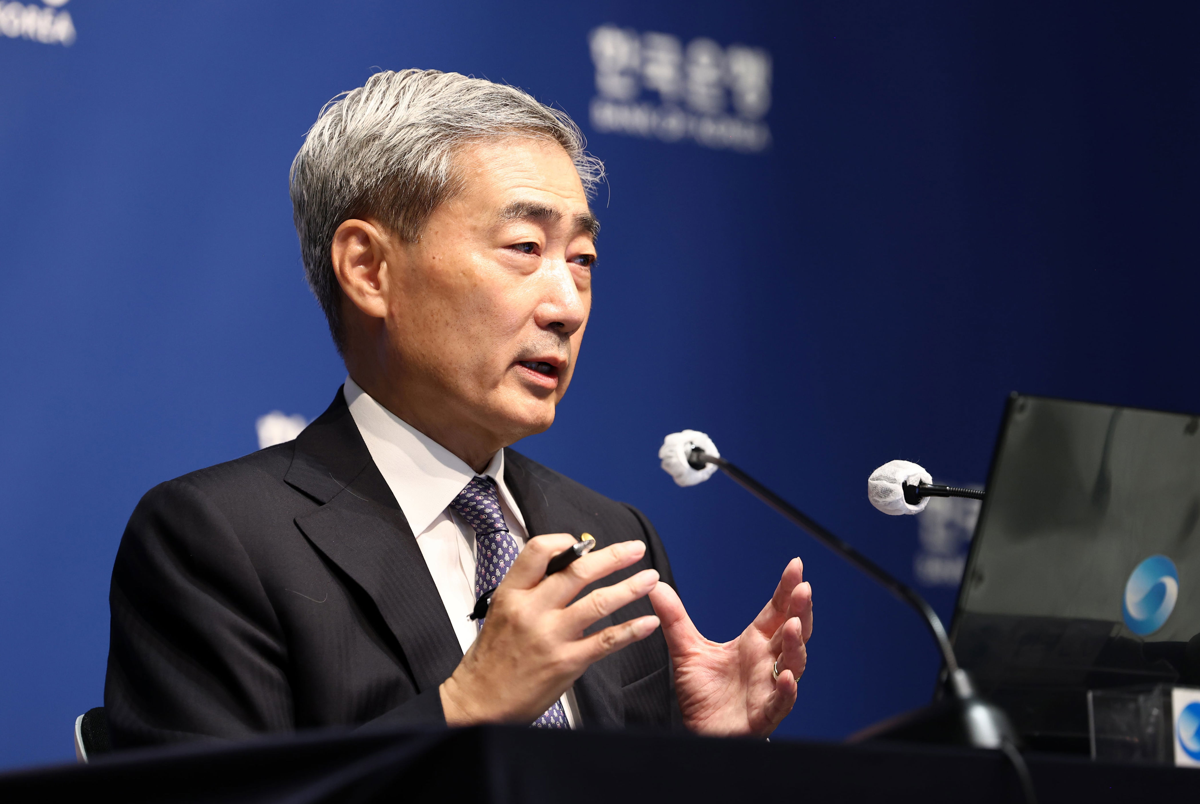 Bank of Korea governor signals rate hikes amid AI, war inflation