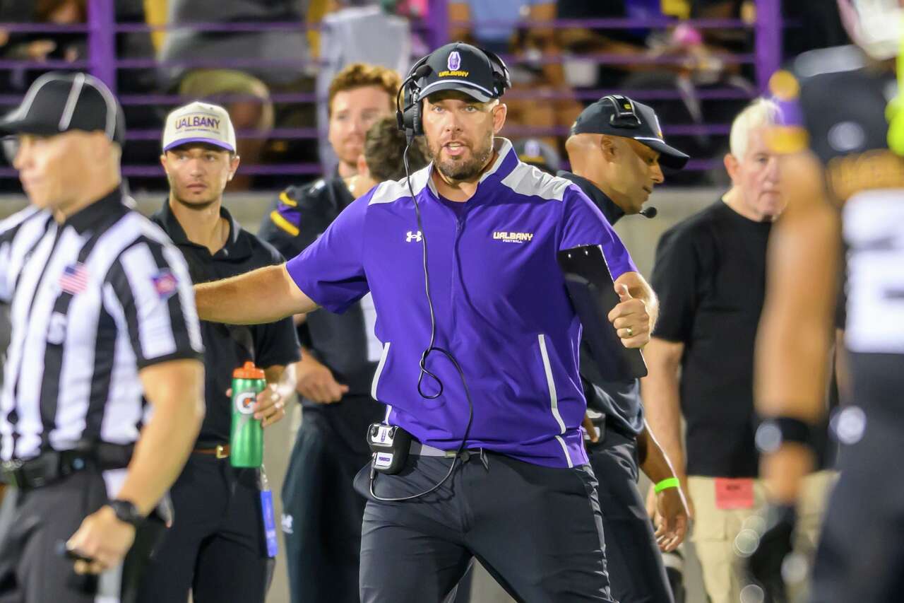 UAlbany football comes up 1 yard short of upsetting Buffalo