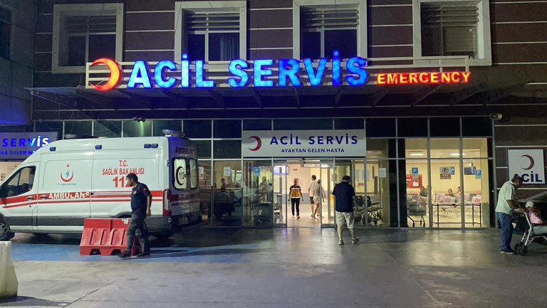 Son dakika : Komedyen Cem Yılmaz hastaneye kaldırıldı... Sağlık Bakanı Memişoğlundan açıklama: Koroner yoğun bakımda