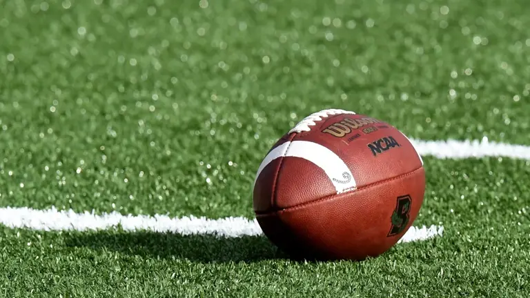 Former 'Last Chance U' coach fired for controversial comments on ...