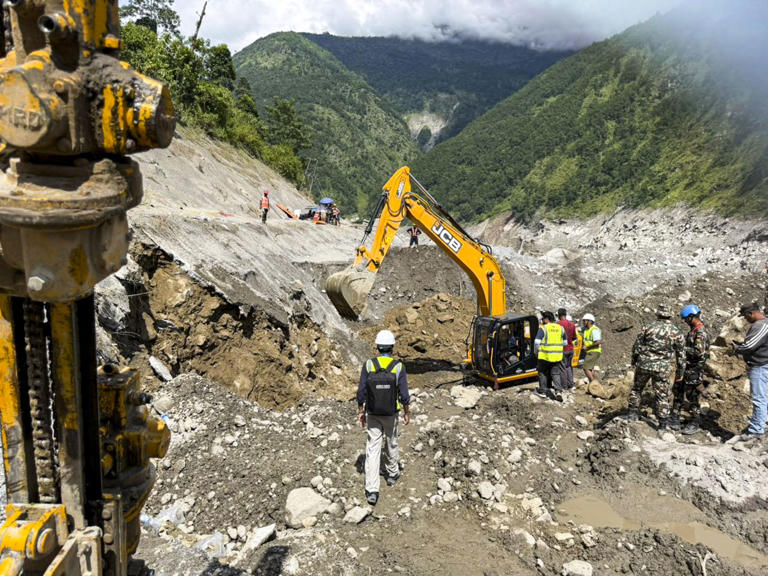 Nepal floods: Army intensifies efforts to reach 42 unaccounted for at ...