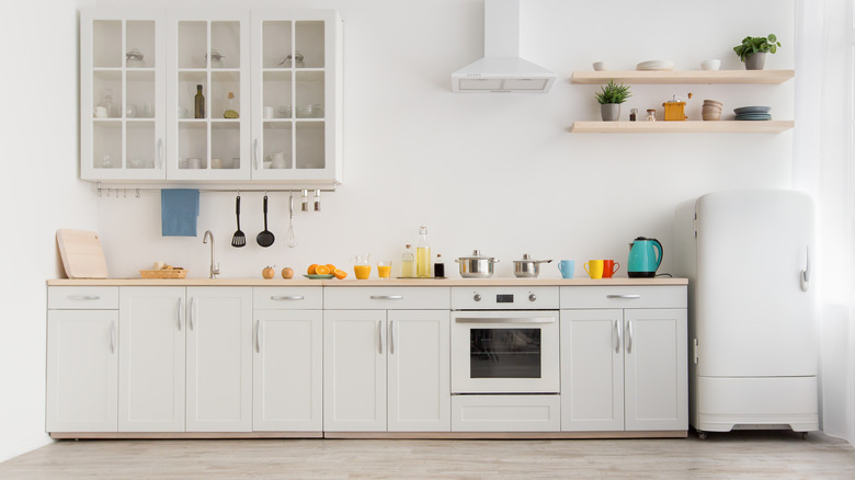 15 ideas to spice up a boring fridge