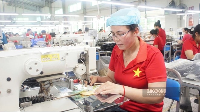Tổ quốc trong câu chuyện của những công nhân xa quê